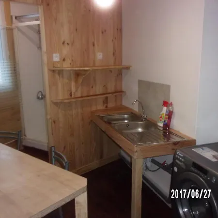 Logement Proche De Tout Saint-Laurent-de-Neste Exterior foto